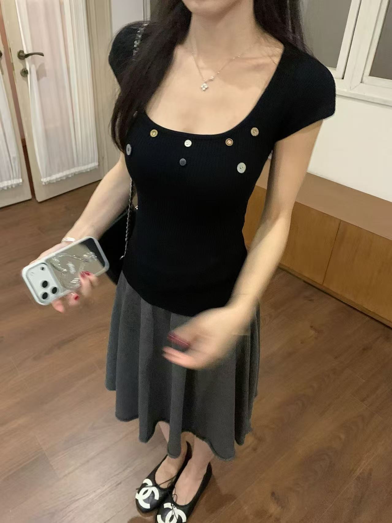 Summer Clothing Pinterest - 夏の婦人服 2026 トレンド レディース半袖 Tシャツ ピンストレイングスタイルの婦人服