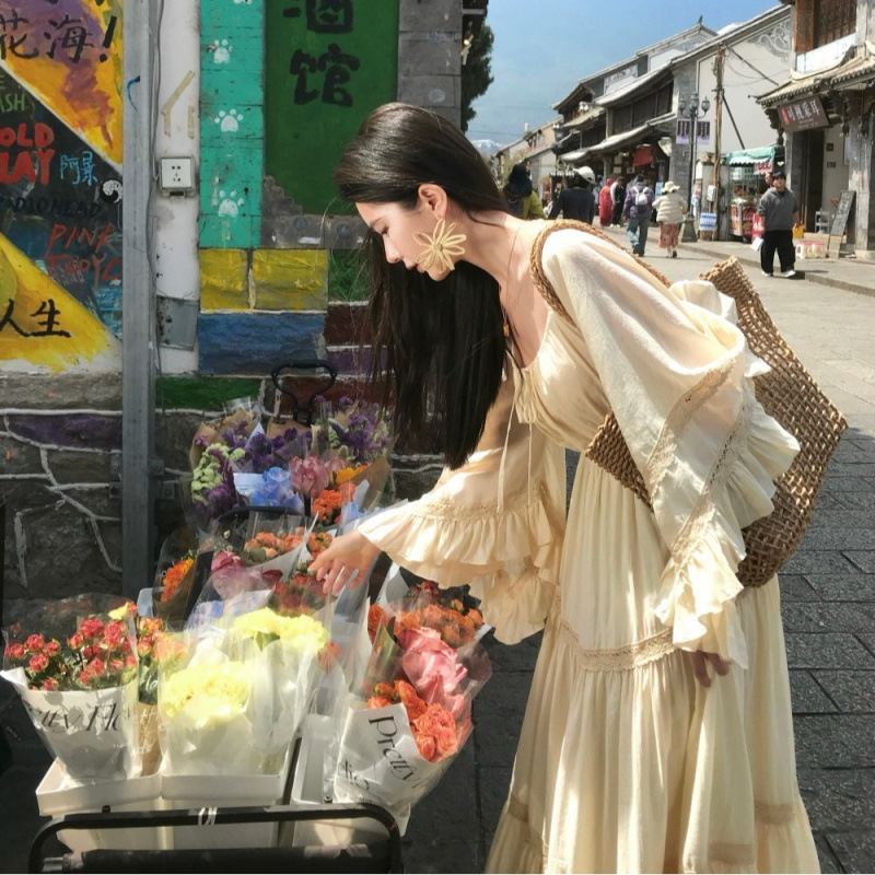 Summer Clothing For Older Women - 新しいエレガントなスクエアネックトランペットスリーブ大きな裾のホリデードレスベージュボヘミアンカジュアルビーチロングドレス女性用ドレス