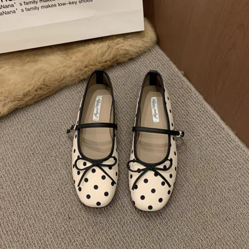 春のファッションボウデザイナーフラットシューズ水玉模様フレン - Summer Clothing Office のレビューと価格