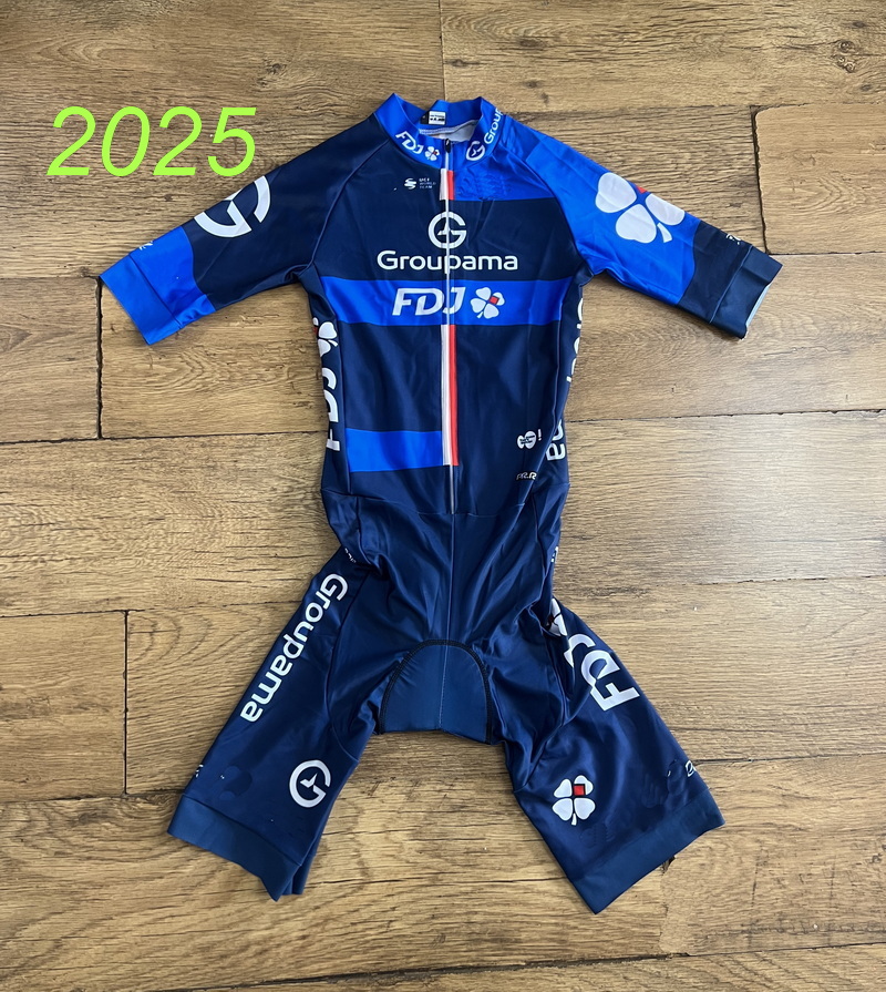 レーザーカット スキンスーツ 2026 2025 グループア - Summer Clothing Men Sale のレビューと価格