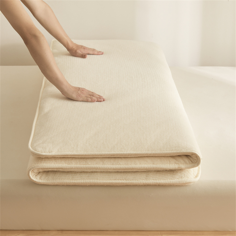 魚鱗模様オールコットンキルトインサートオールシーズンマットレ - Summer Quilt のレビューと価格